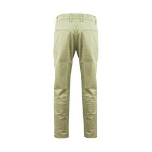 Pantalone . beige