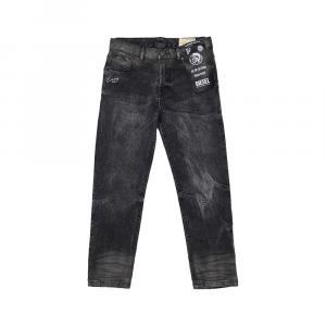 Jeans . nero