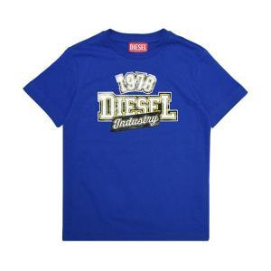 T-shirt . royal