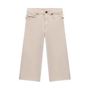 Pantalone . beige