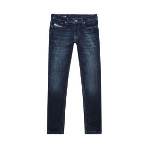 Jeans . denim scuro